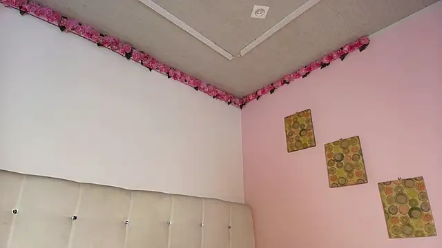 lilyth_bloom XXX чат на живо