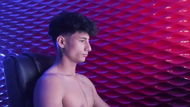 MaxiimoRomano_ live XXX chat