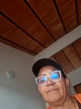 Chat +18 de Vickyfox_ ao vivo