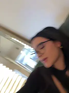 emma_soul1's Live XXX Chat