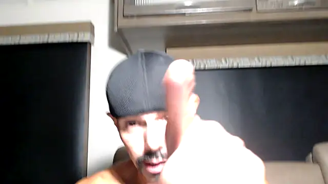 Živý XXX chat ThickD2C