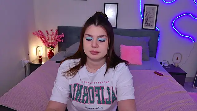 moneyforPeaches Chat XXX live