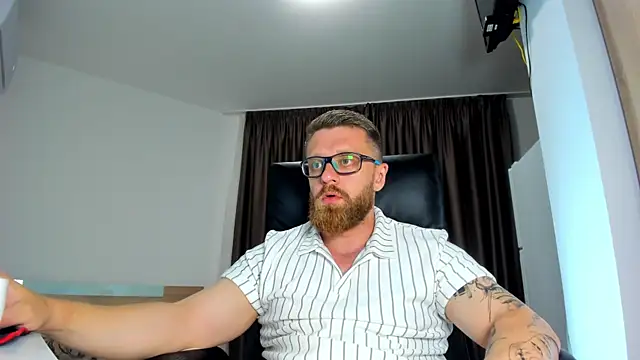 Findom_guy Live XXX-chat