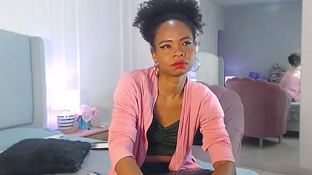 ChantalGarner's Live XXX Chat