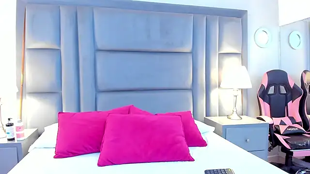 GabyMoreau Adlı Modelin Canlı XXX Sohbeti