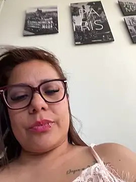 Pretty__Milf: απευθείας συνομιλία ΧΧΧ
