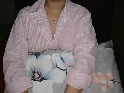 urvashi_rai's Live XXX Chat
