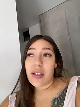 Latina_vanessa লাইভ XXX চ্যাট