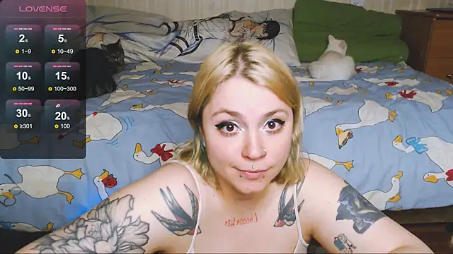 EyesUpHere8 Chat XXX in diretta