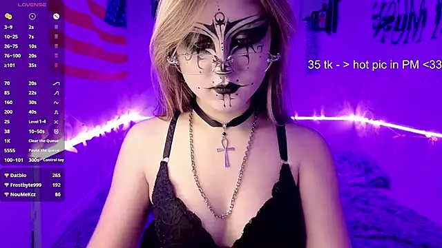 CucKuhtaのライブXXXチャット