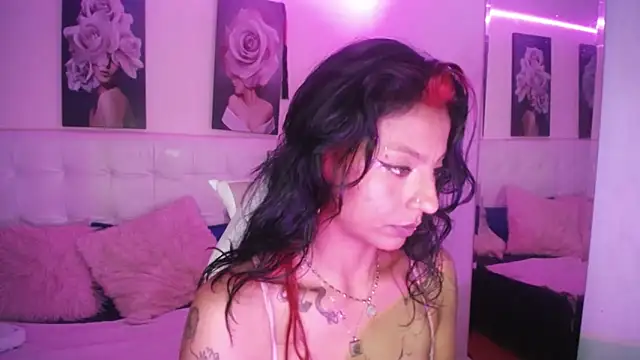 Chatroom XXX en direct de SamathaMay