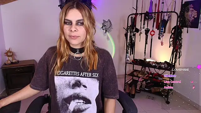 ariannaconnor_: απευθείας συνομιλία ΧΧΧ