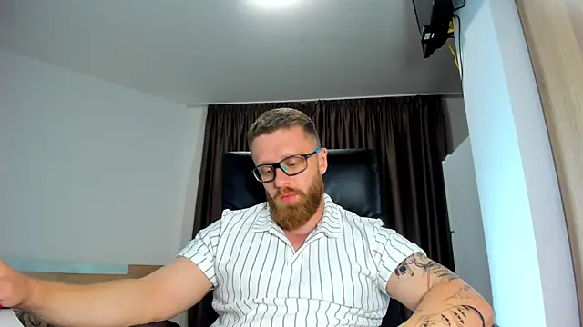 Findom_guy: онлайн-секс-чат