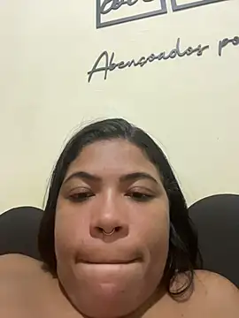 Chatroom XXX en direct de ZahraAmira_