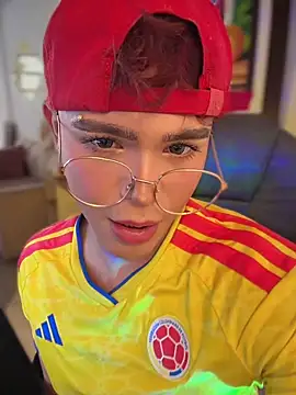 PRINCE_STEV Adlı Modelin Canlı XXX Sohbeti