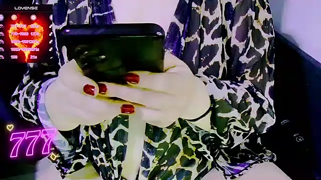 -SHEFA-777's Live XXX Chat