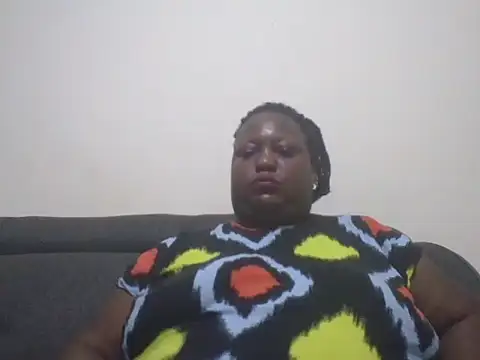 fat_ebonyqueen Adlı Modelin Canlı XXX Sohbeti