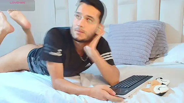 XXX chat uživo modela Thiago_Stone1
