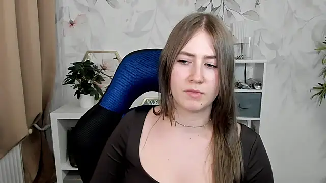candy_Megan Chat XXX in diretta