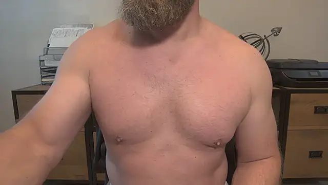 Mister_Dilf 即時 XXX 聊天