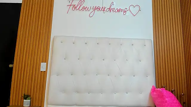 GreciaEvanss – Live XXX-chat