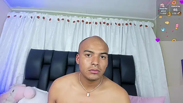 Applehot_LRR's Live XXX Chat