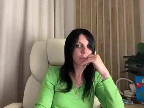 InjaAtHome élő XXX-chatje