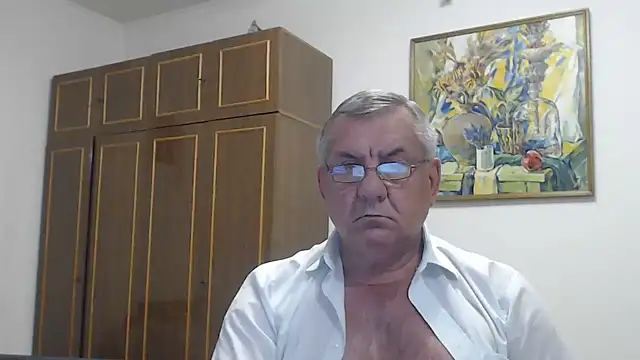 Онлайн чат XXX machomale3