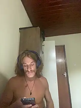 Chat +18 de ruivofloripasecrets ao vivo