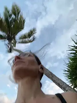 Chat +18 de Miss_Margot ao vivo
