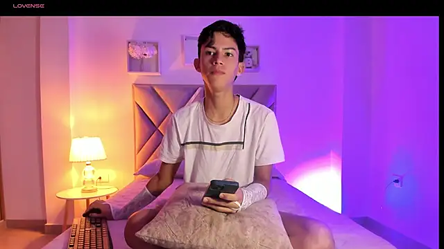 Baby_noahtt Webcam show