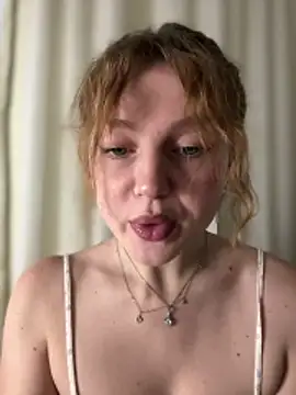 Živý XXX chat Emaline_Fane