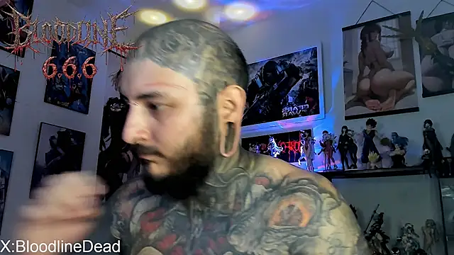 DEATHINK666XX Adlı Modelin Canlı XXX Sohbeti