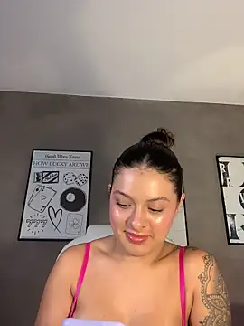 Chat XXX en directo de GeorginaMontclair