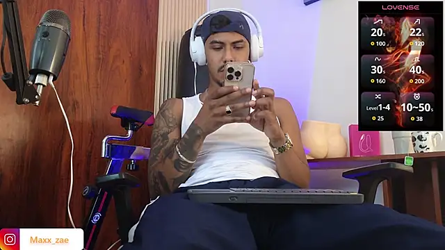 Czat XXX na żywo – Latinmoster_boss