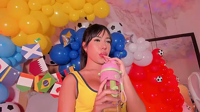 _Hollywood_1 Live XXX-chat