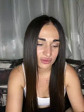 Онлайн чат XXX MonikaSi