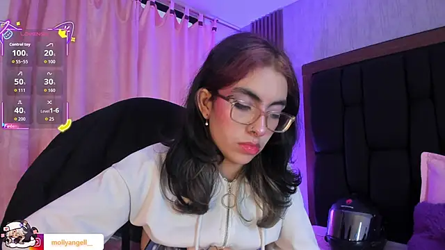 צ'אט XXX בשידור חי של Molly_A