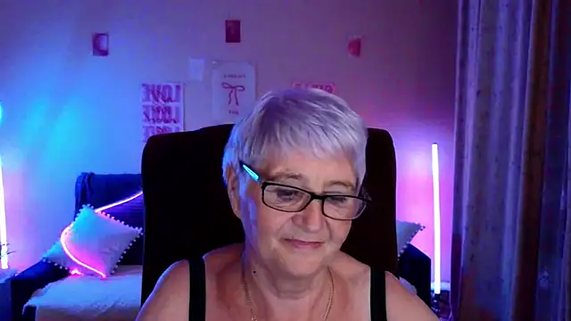 Sandra_Snowflake's Live XXX Chat