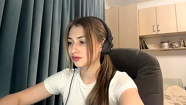 CameTruce's Live XXX Chat