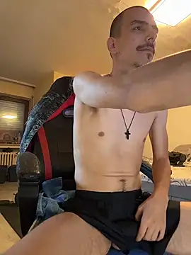 Maximus9494 XXX чат на живо