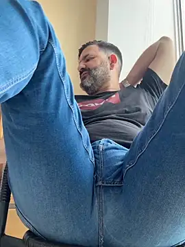 Chat XXX en directo de Hairy_Dad86