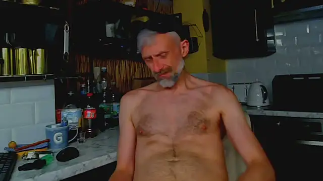 your-new-hoT-uncle's Webcam Show