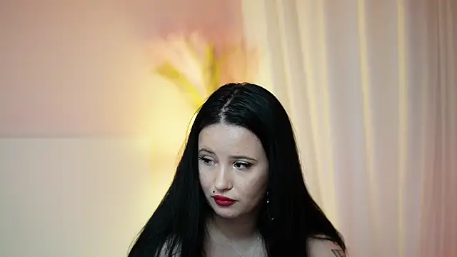 AdelineMoon Adlı Modelin Canlı XXX Sohbeti