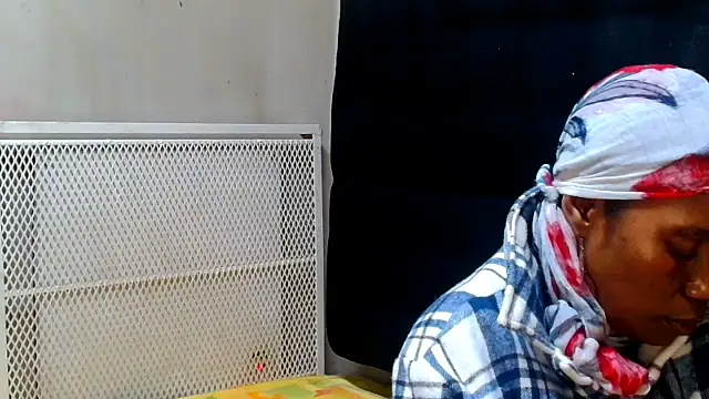 Chat XXX en directo de SlenderMatureMilfx