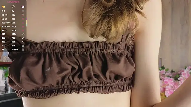 DebiHenks live XXX chat