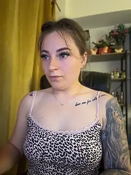 Chat +18 de Rania_Stitch ao vivo