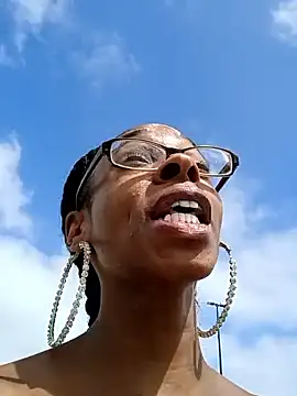 Jasmine_FullsShine live XXX chat