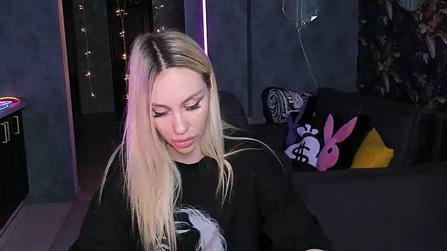 Blckmirrorr's Live XXX Chat