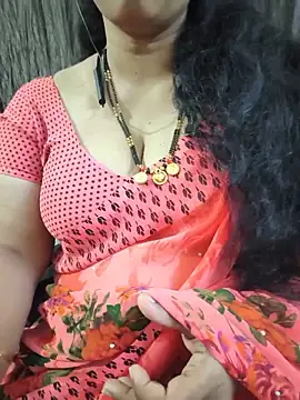 bhuvana_555's Live XXX Chat